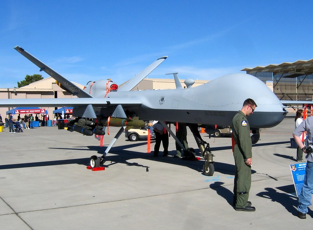 3069532995 8dbae2182e b