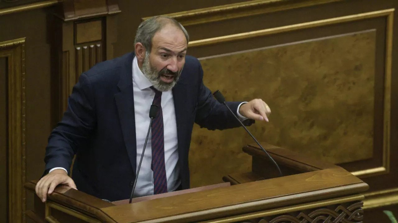 Ezgif 1 cb4013462744