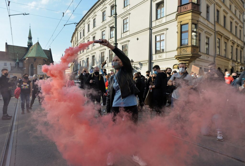 merlin_179197677_03c7004b-eb58-45ec-9b67-687dbbb09a58-superJumbo