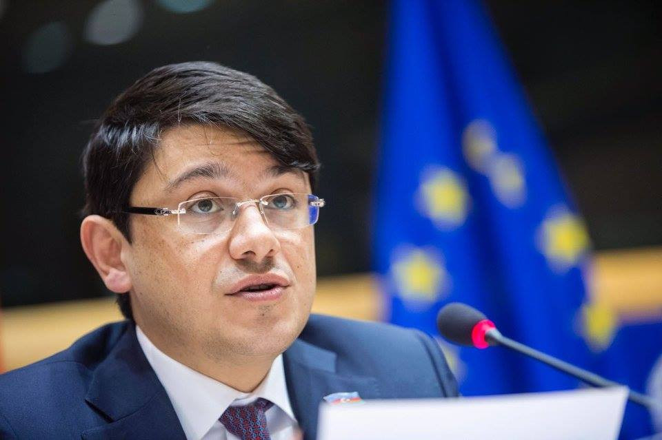 1538051391 3e4a90db e71f 4a82 aabc a6e332f84e50