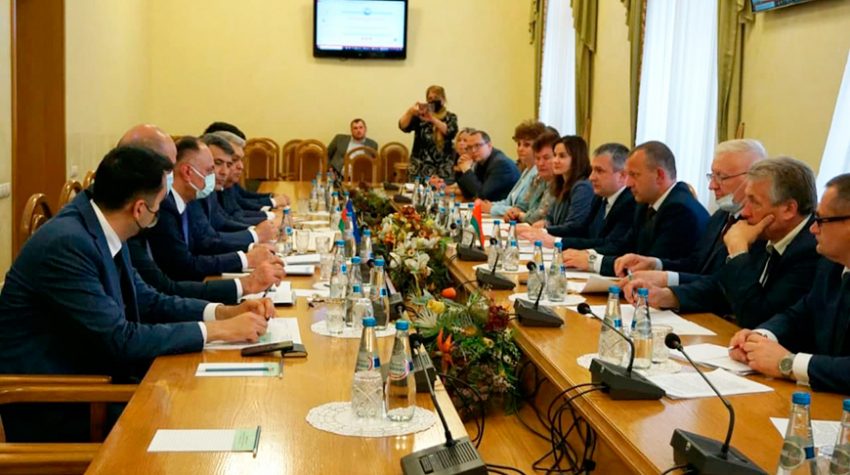 000021 8F4C117A4F7EBC2A432586E8001F93B6