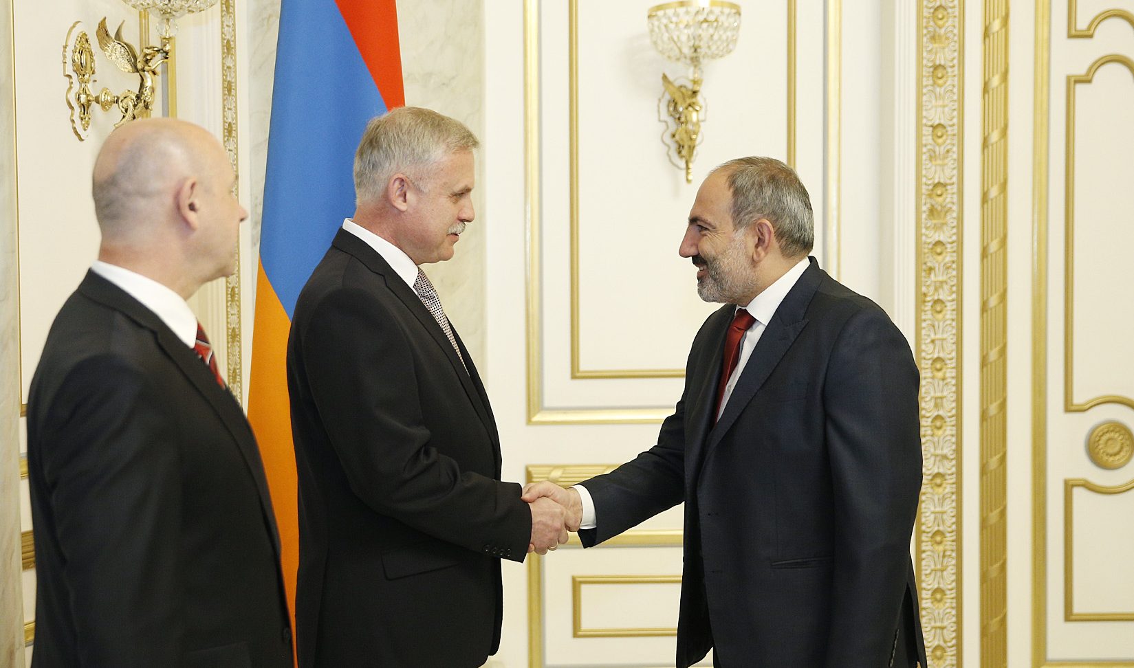 пашинян зась