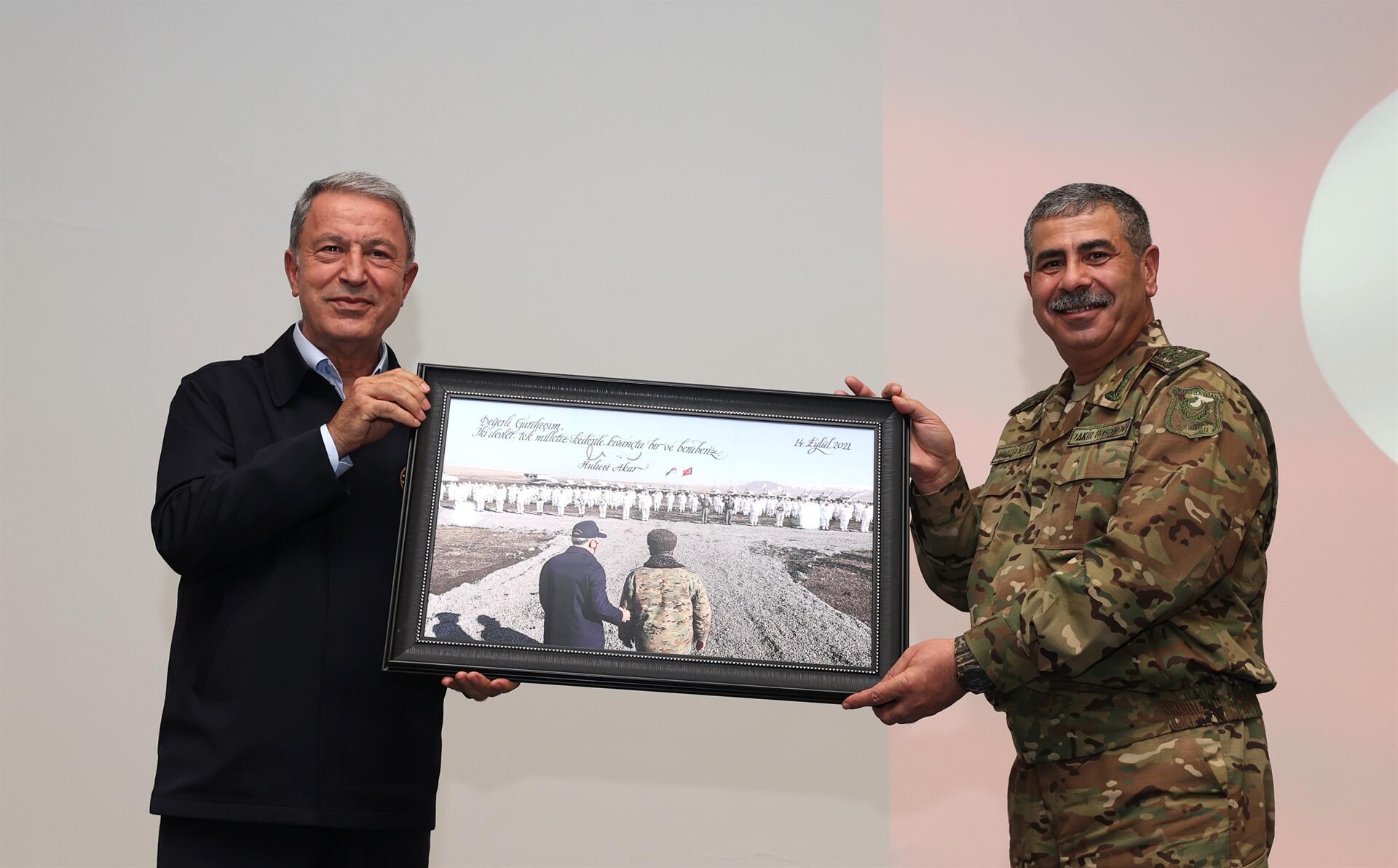 6141f6dd4e3fe108b47c10bc