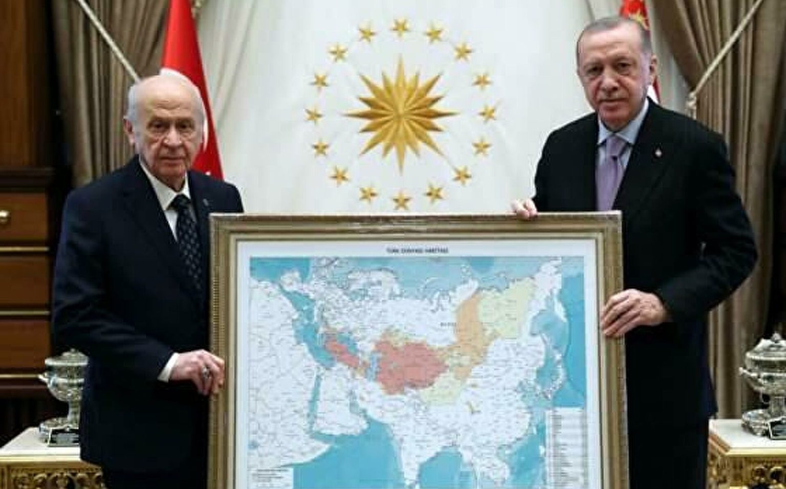 Erdogan holding gifted map of Turkic world 1536x1152