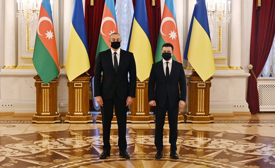 16421543225170453066 1000x669