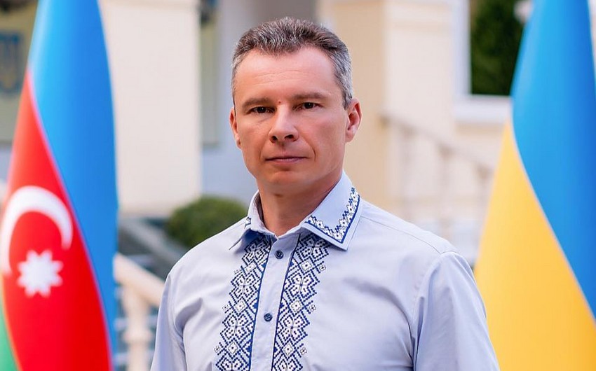 822737f0 eb32 3a17 b183 13d0865e0a88