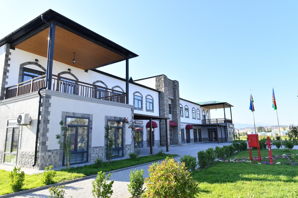 1653655773 1653654658232452025 1000x669