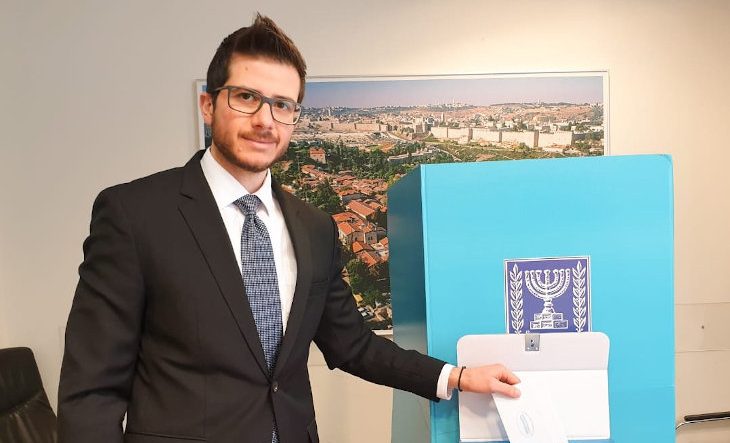 Meet George Deek htm 8a9d7ab53d33b742