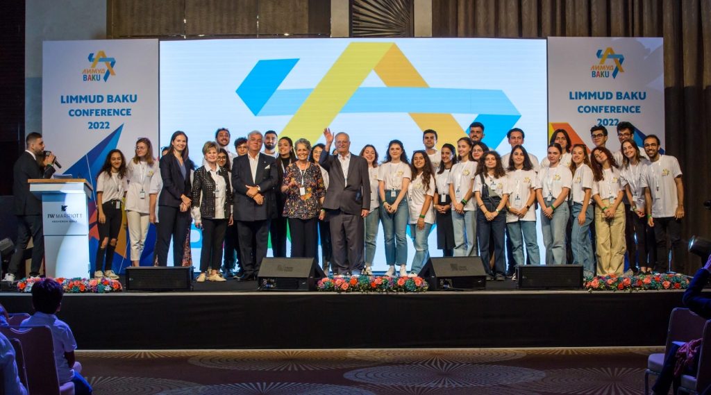 09-20-2022-Limmud-FSU-Baku-Group-photo-edited-Pixlr