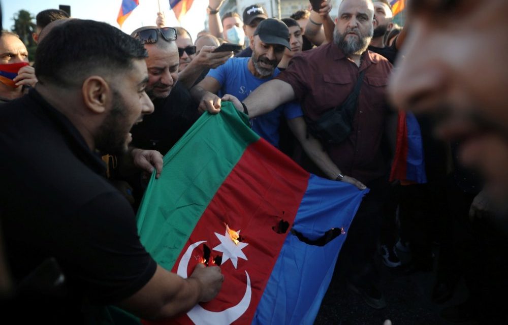 2020 09 30T170703Z 782034760 RC259J909H6X RTRMADP 3 ARMENIA AZERBAIJAN GREECE PROTESTS.JPG