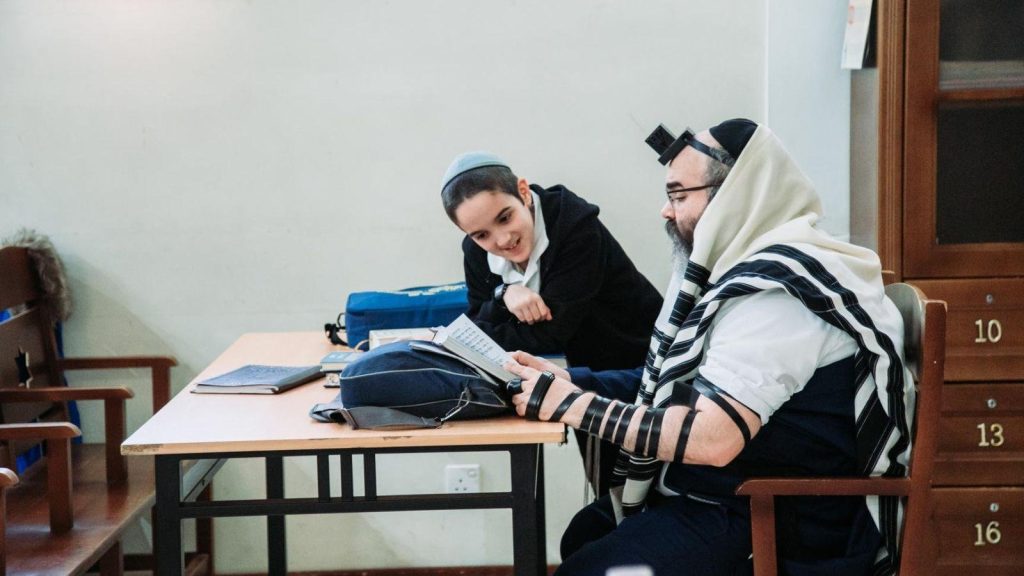 ab5f75e45c56a828365614777b9d622e