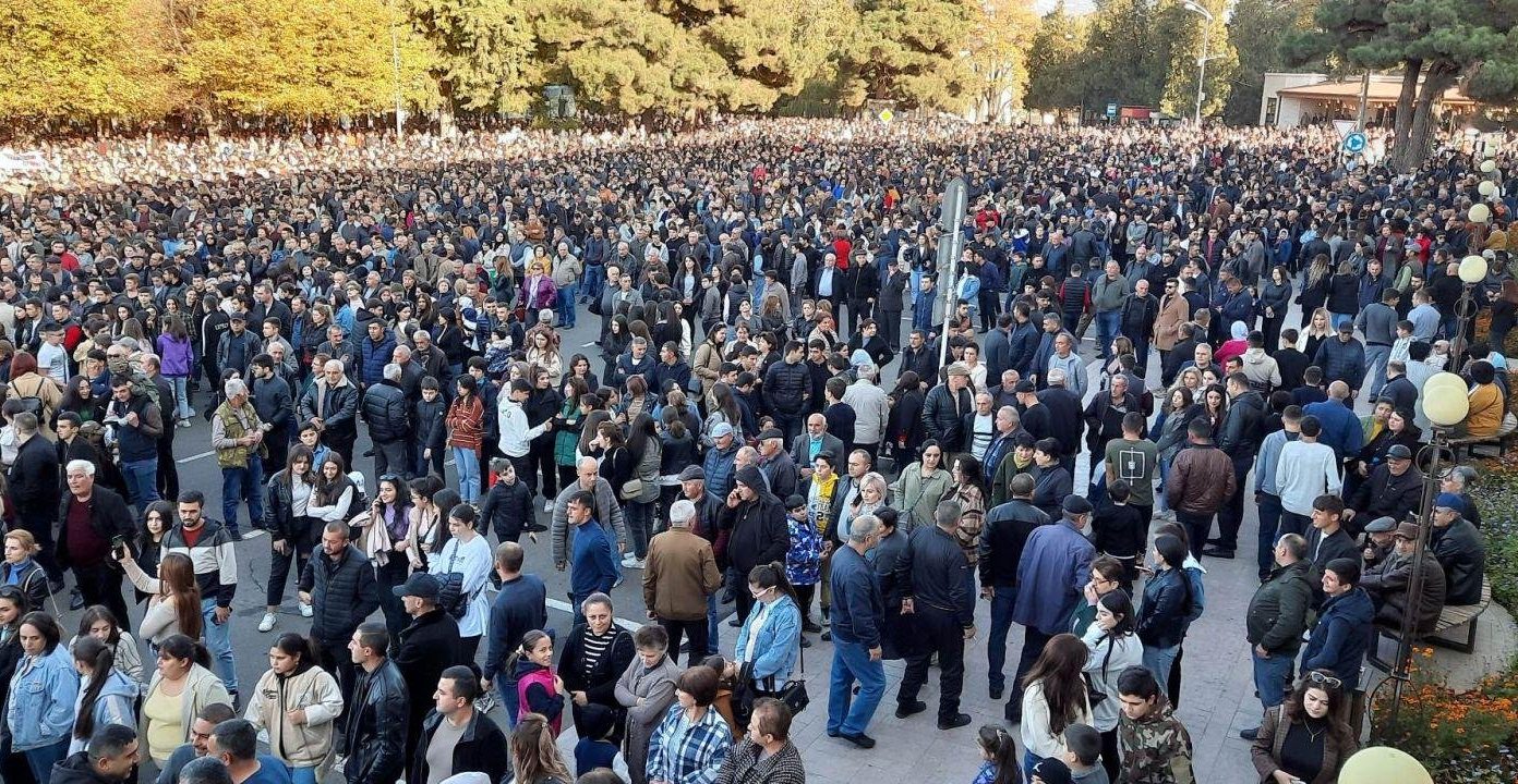 Ee9dedad61e33c6925a32e8d22848909