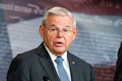 Menendez 01 as gty 191019 hpMain 4x3