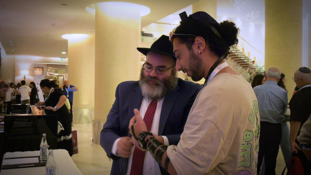 R1lIhbSSi 0 0 1920 1080 0 x large