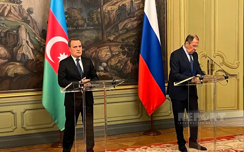 8df8b011 6834 393a a404 7a99f32c4690