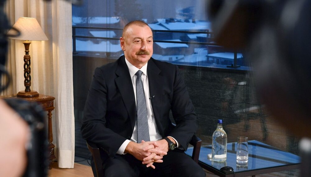 16740575974561463586 1000x669