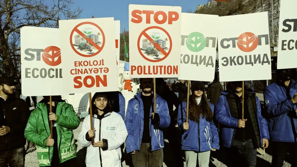 Susa-Protesters-2-scaled