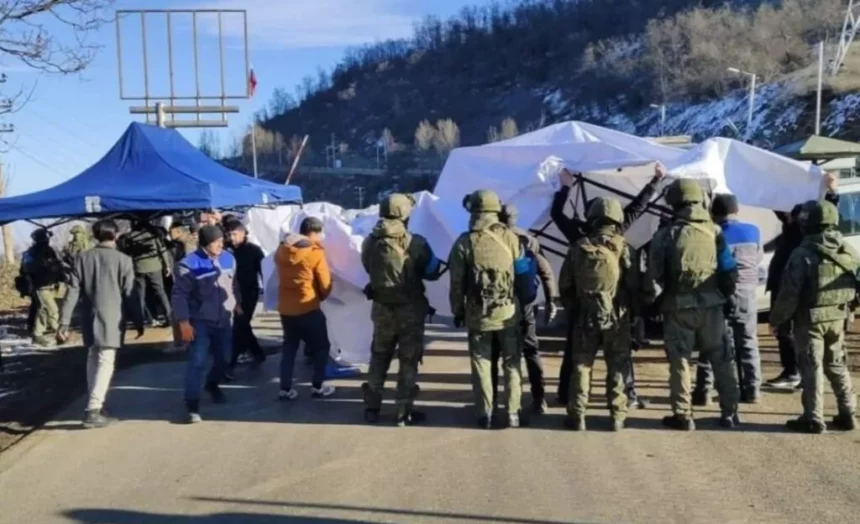 Lachin corridor blocked 12 12 2022 1024x683 1.jpeg