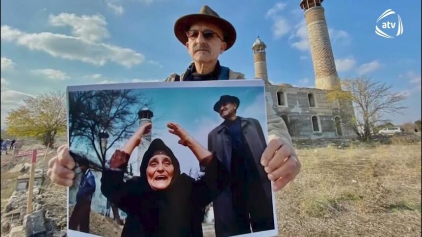 1664296975567449212 1000x669