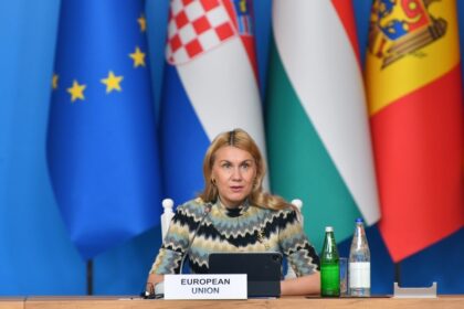 1675406877137992007 1000x669