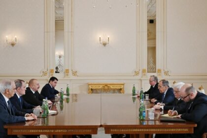 2b74e65e d0c6 3af1 9f92 4d59b03a57d1