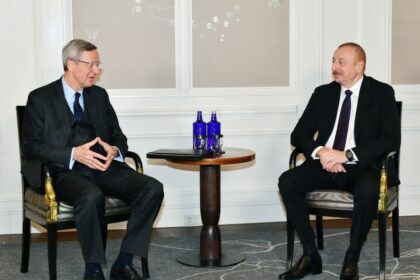 78cff345 f0d5 38ed ad3a aa0008f802f5