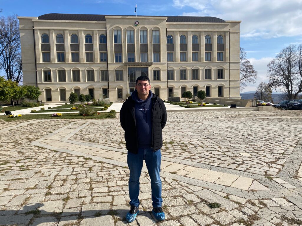 Zahur-Hasanov-outside-Shusha-city-hall-Photo-by-Robert-Sarner