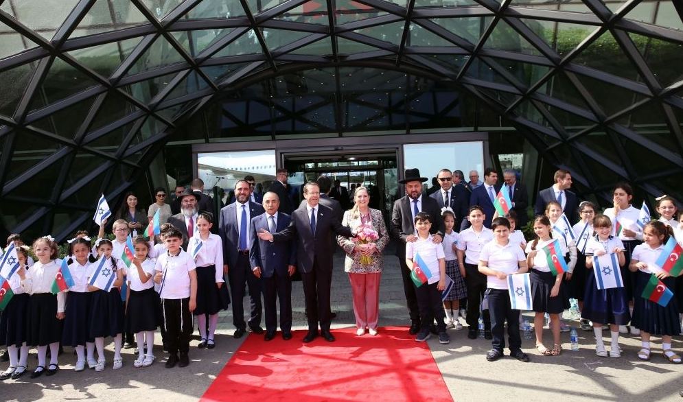 168542983264759e48c41fa5.61274883