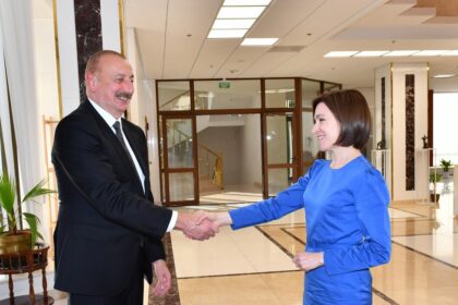 16855488252375619143 1000x669