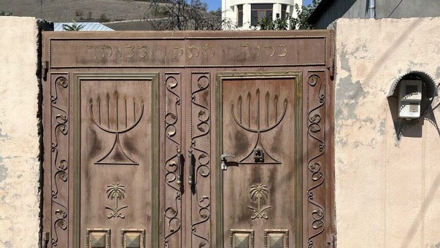 B1xU4kMUn 0 54 1280 721 0 x large