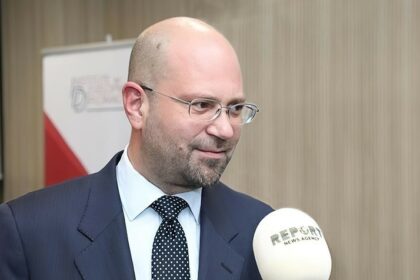 871704ab fe40 34fa 94b2 7e96d2b3facb