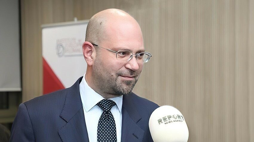 871704ab fe40 34fa 94b2 7e96d2b3facb