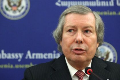 F570910c26c07c 570910c26c0b9.thumb