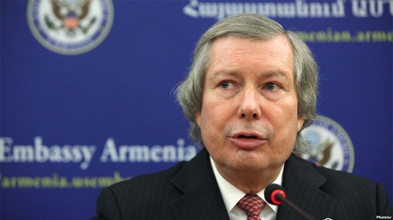 F570910c26c07c 570910c26c0b9.thumb