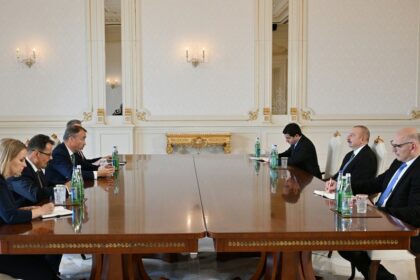 4aae5c28 9ce0 3abf aca1 6ce59cfb5c19