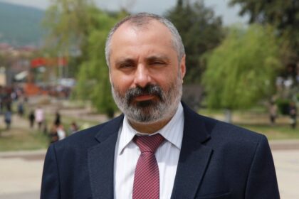 7f5257a6 aa4a 3413 b4f4 1f7a064e5e7b