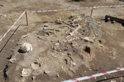 180b3b16eb700bea18da66895c95b3b8