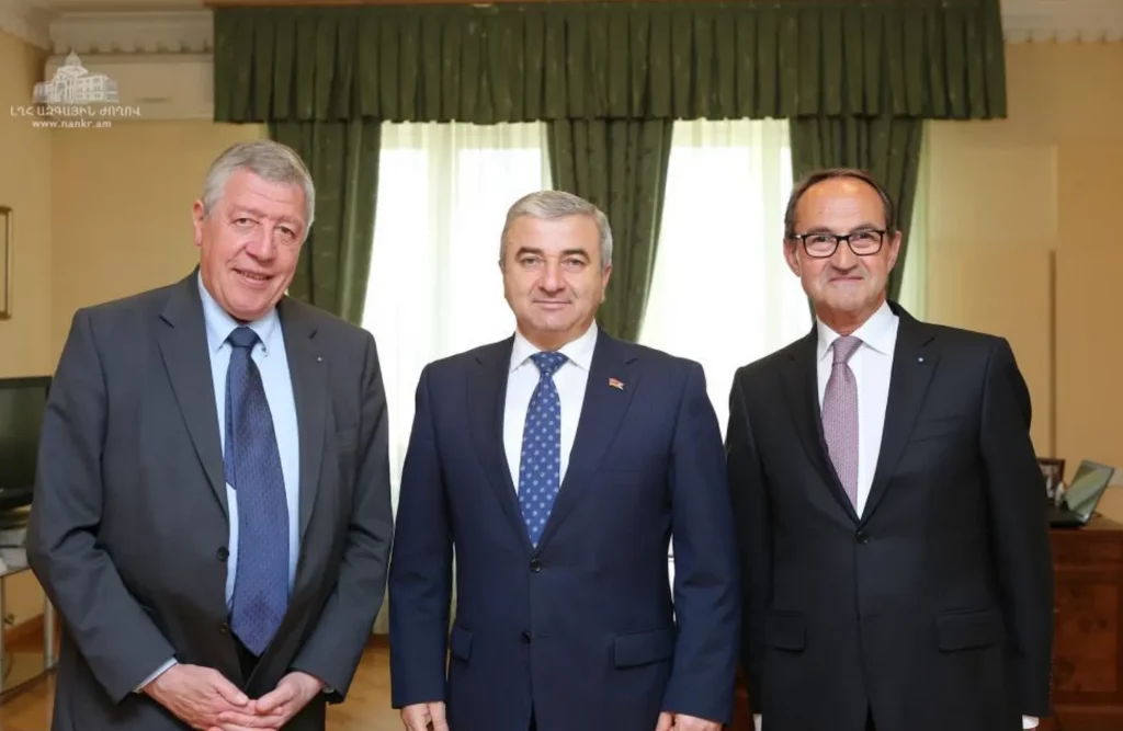 1 R Rxvp1narrplk6twadeq