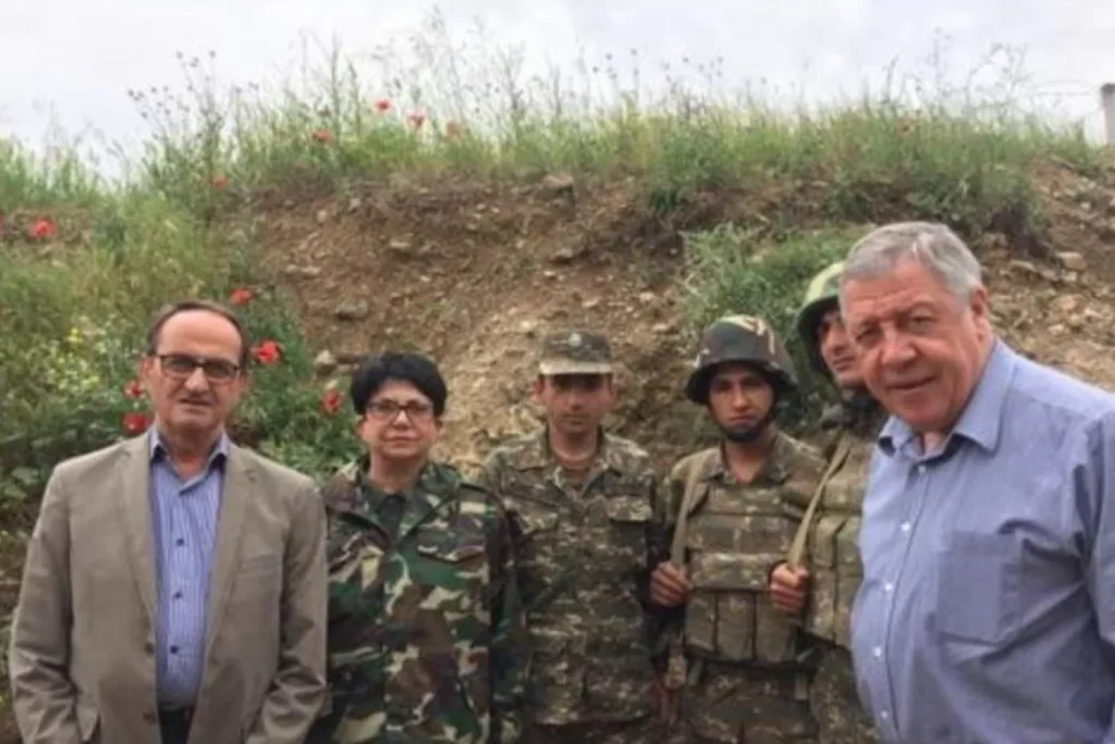 1 Vzt1qosfyjvkpfkwuwfw