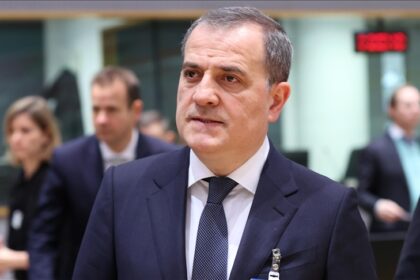 Thumbs B C Dfa264cde13e3b48c8d04bb2f7de43db 1706881321