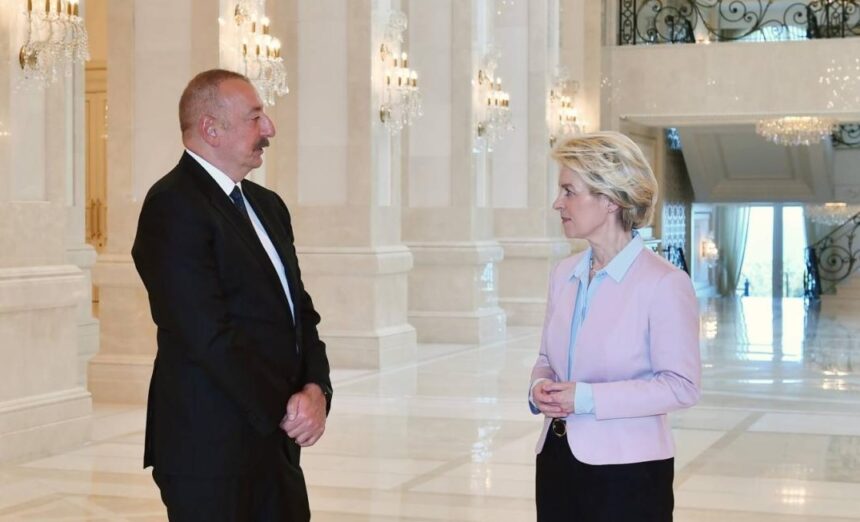 165822645862d6871a367ce4.52012332