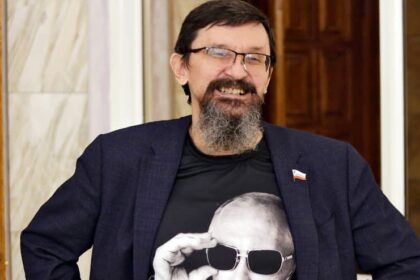 Kmo 175084 00023 1 T218 125535