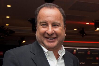 Stephane Fouks Vice President Du Groupe Havas La France Des Prefets Montre Ses Limites Dans La Crise