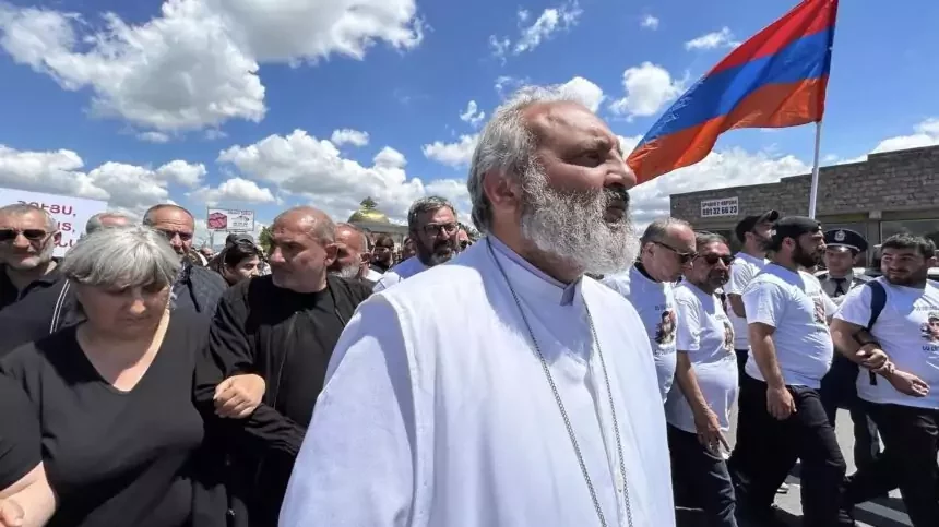 Armenian Church Protests Against Pashinyan.jpg