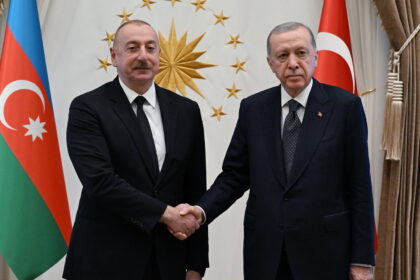 17180219735687414722