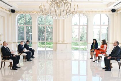 E38b63703f91f1e0b42903060a1be7a8