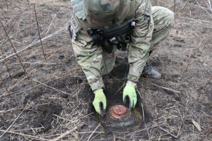 231214 Ukraine Demining Gettyimages 1745609908 E1702565400701