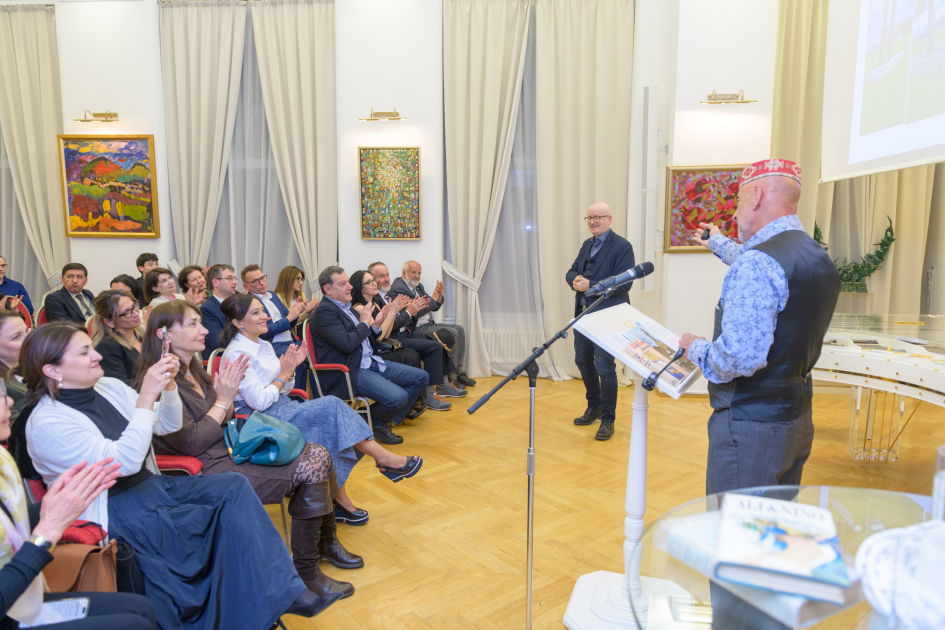 1745578080250687453 1200x630