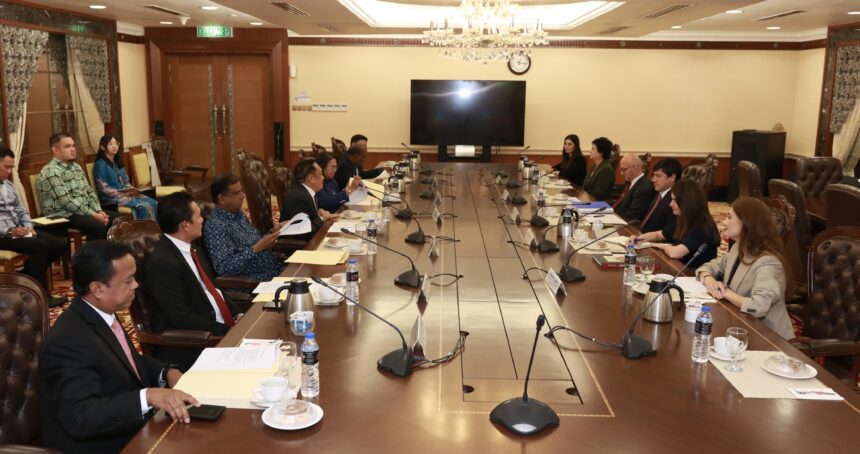 20241010051701 Malayziya Senat 2