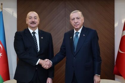 Thumbs B C 266212cc58766405f39ef1a0411b99e9